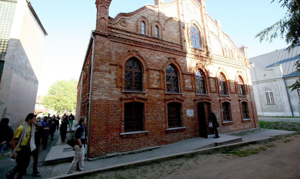 Raudonoji Joniškio sinagoga