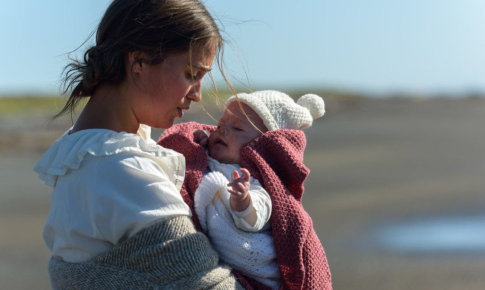 Alicia Vikander filme „Švyturys tarp dviejų vandenynų“