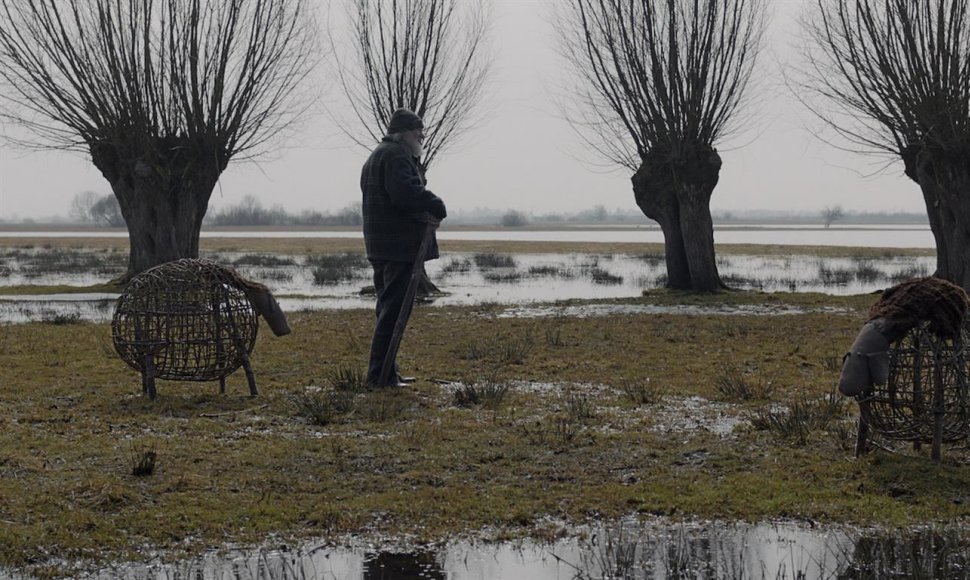 Kadras iš Algimanto Puipos filmo „Kita tylos pusė“