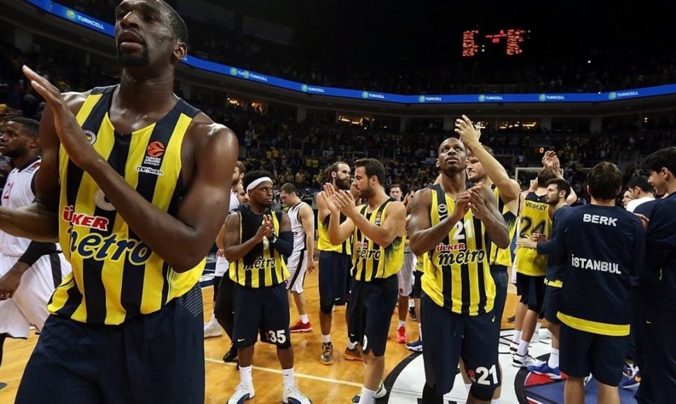 Stambulo „Fenerbahče“ šventė pirmąją pergalę