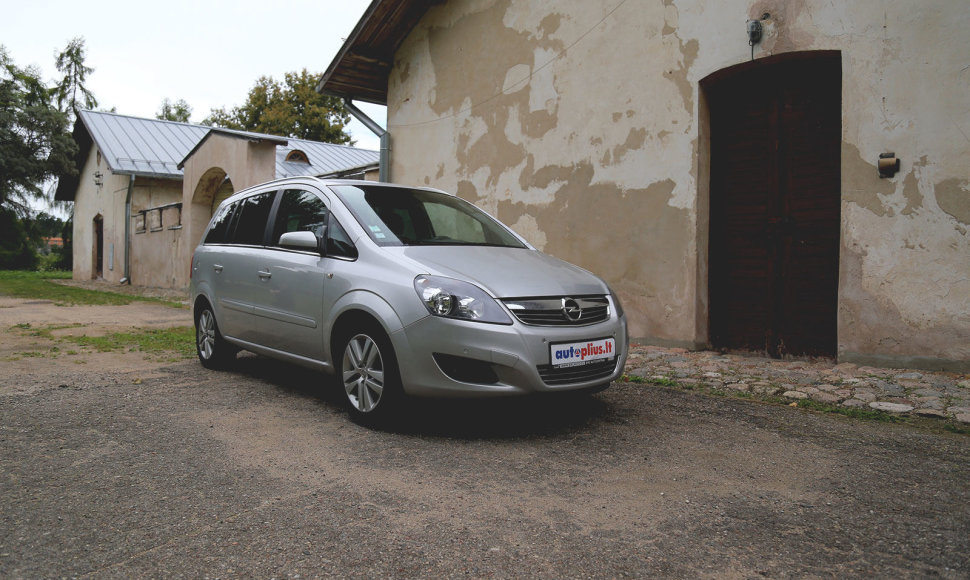 Naudotas „Opel Zafira B“