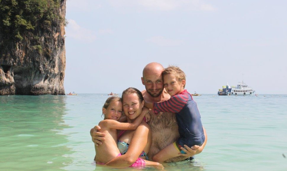 Kupečių šeima Krabio saloje Tailande