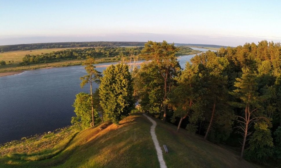 Sudargo piliakalnių kompleksas