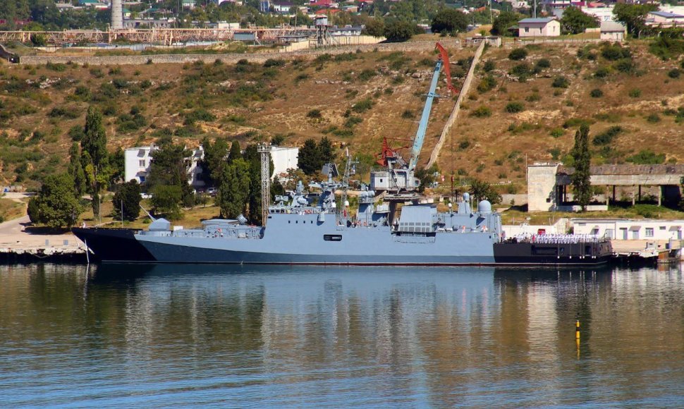Rusijos laivas „Admirolas Makarovas“
