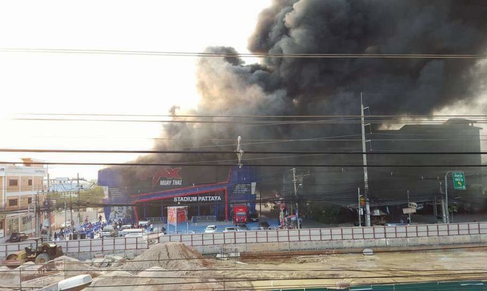 „Max Muaythai stadium Pattaya“ kovų arenoje kilo gaisras