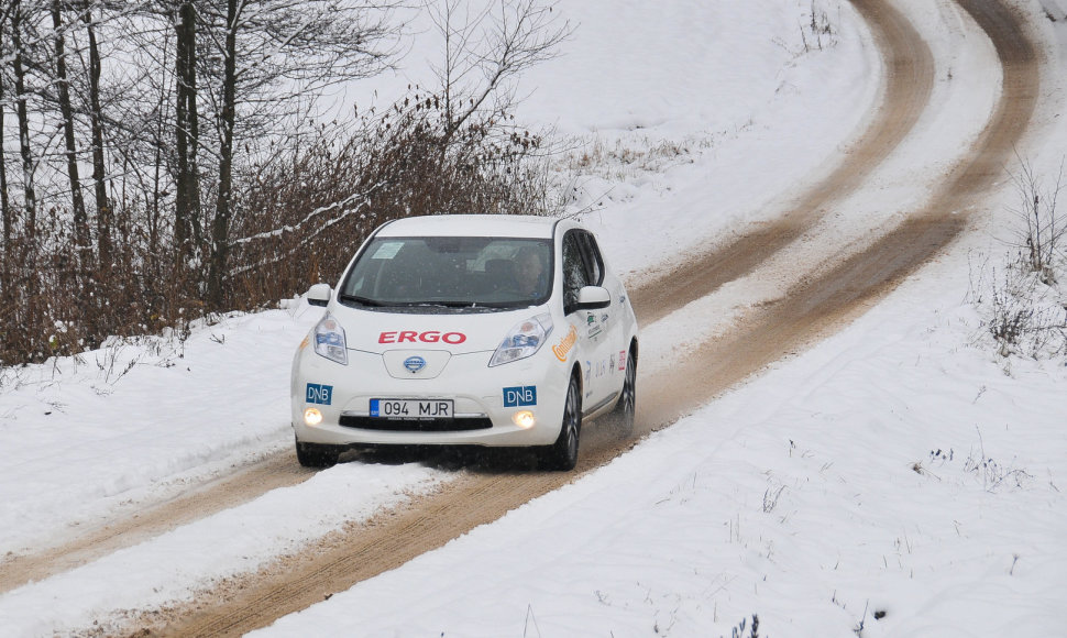 „Nissan LEAF“ žiemą
