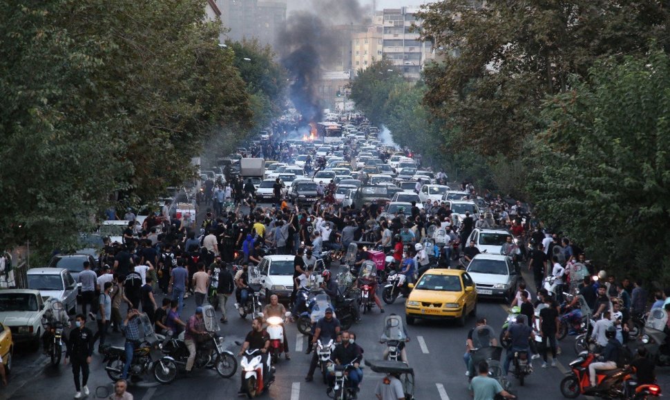 Po Mahsos Amini mirties Iraną drebina protestai