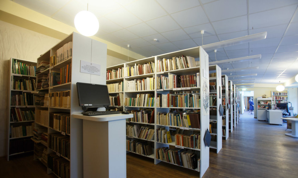 Plungės dvaro biblioteka