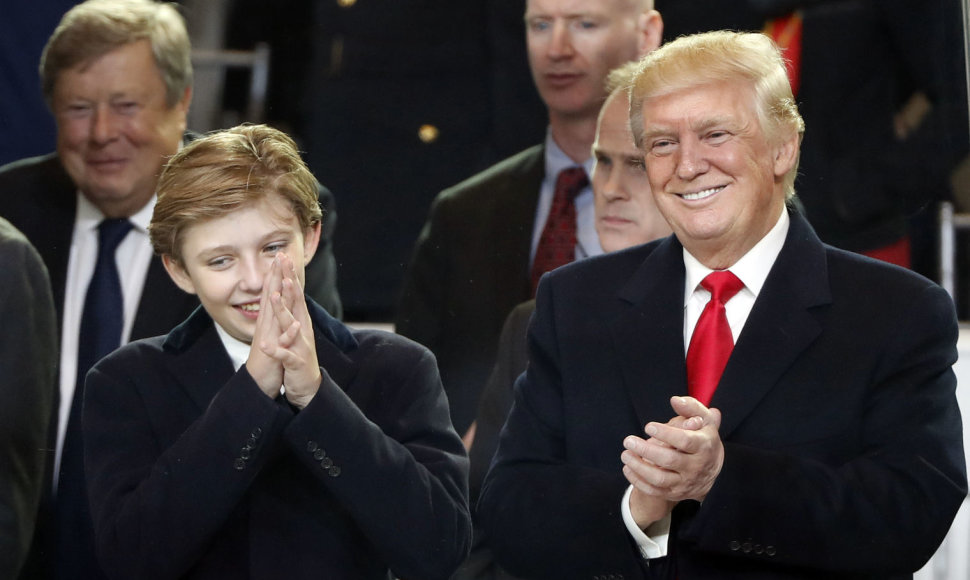 Donaldas Trumpas su sūnumi Barronu