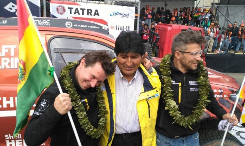 Antanas Juknevičius ir Darius Vaičiulis su Bolivijos prezidentu Evo Moralesu