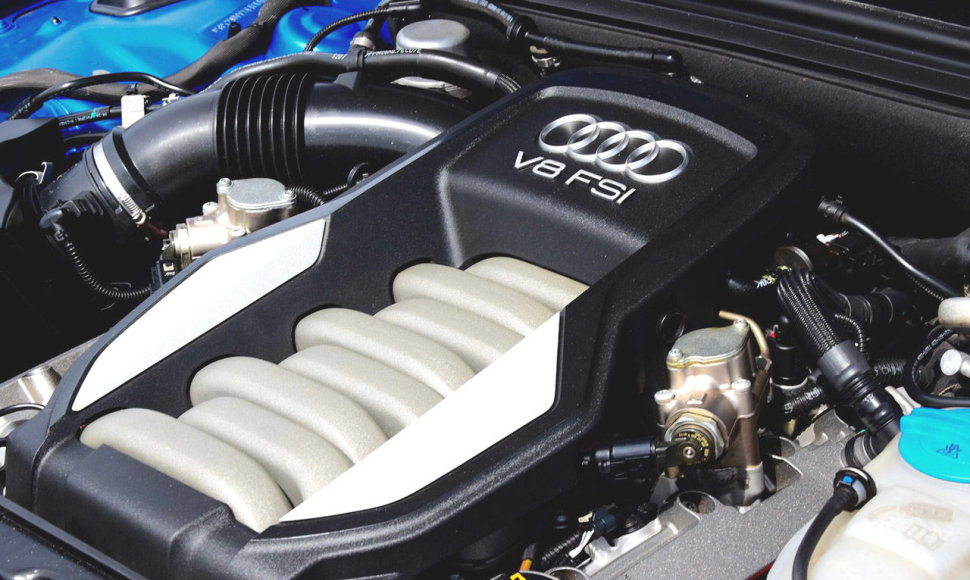 „Audi“ V8 variklis