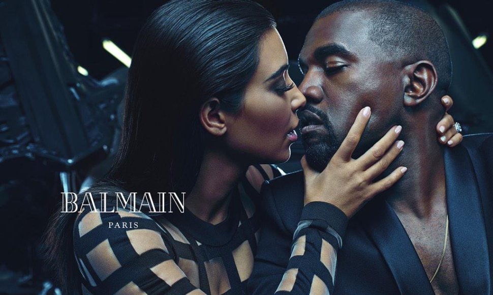 Kim Kardashian ir Kanye Westas „Balmain“ reklamoje