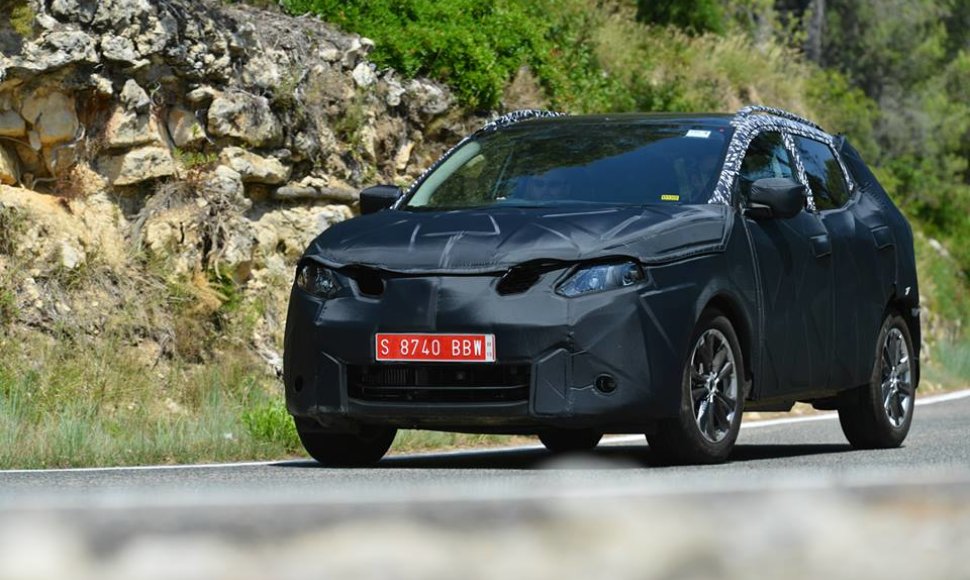 Naujos kartos užmaskuotas „Nissan Qashqai“