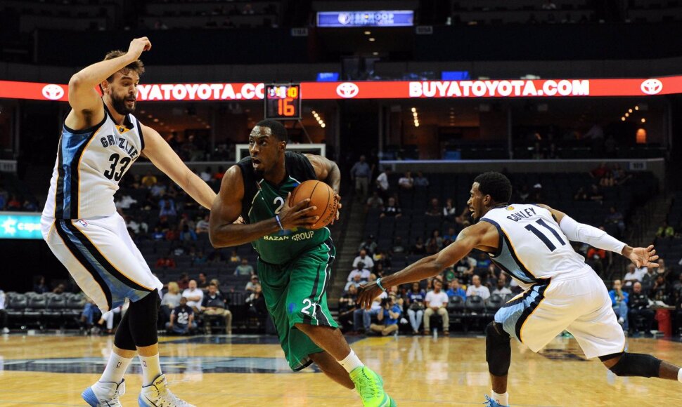 Marcas Gasolis, Ike Ofoegbu ir Mike Conley