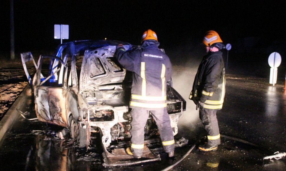 Automobilio gaisras Panevėžyje