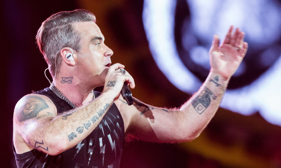 Robbie Williamso koncerto akimirka