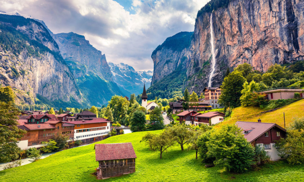 Gražiausiu Šveicarijos kaimeliu vadinamas Lauterbrunenas 