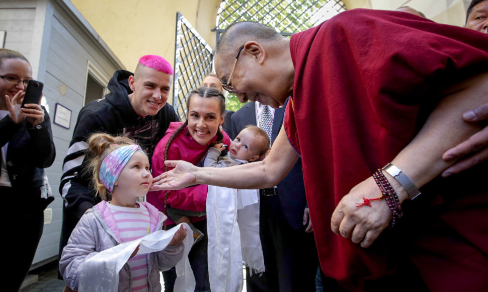 Dalai Lamos paskaitos svečiai – Donato Montvydo šeima