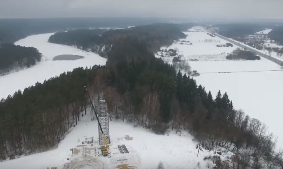 Statomas Bir&scaron;tono apžvalgos bok&scaron;tas