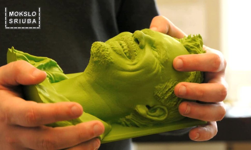 3D spausdintuvu atspausdintas Marijono Mikutavičiaus atvaizdas