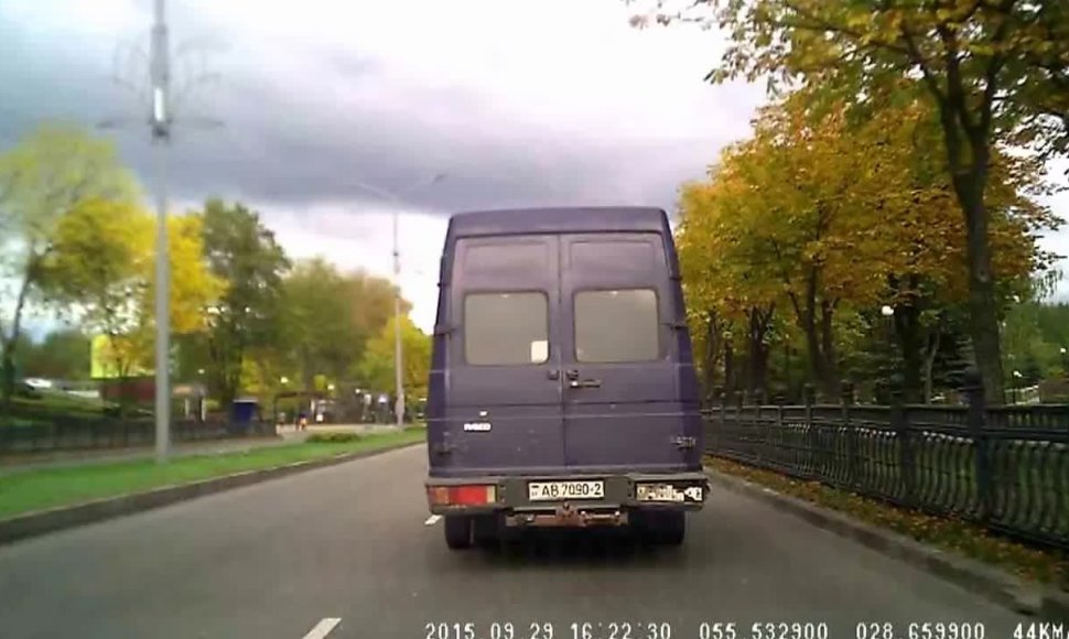Mikroautobuso lenkimas Baltarusijoje