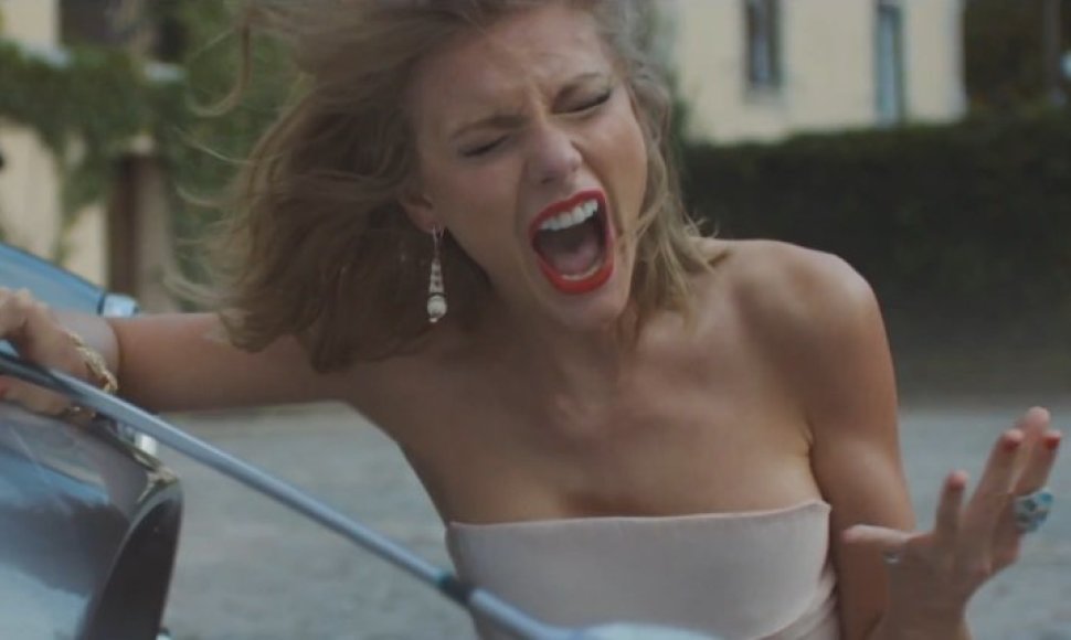 Taylor Swift dainos „Blank Space“ vaizdo klipe
