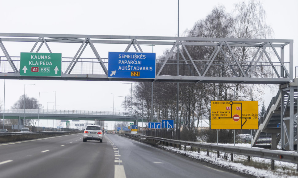 Naujas viadukas virš kelio Vilnius-Kaunas Vievyje