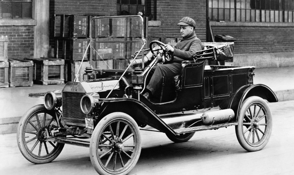 1916-aisiais metais 55 procentus visų automobilių sudarė „Ford T Model“