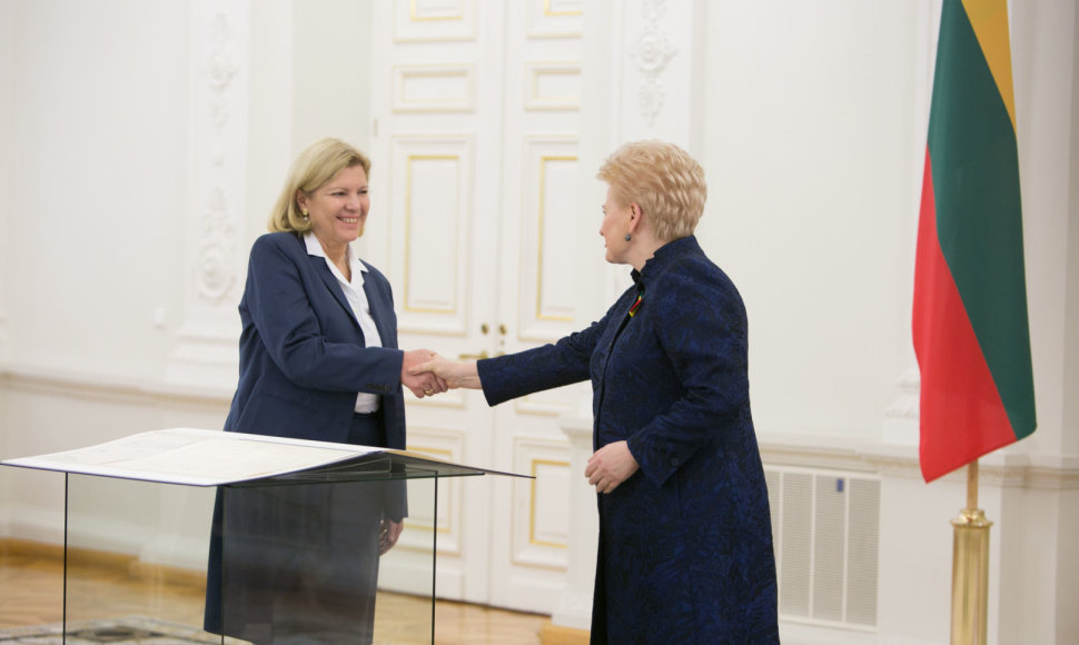 Angelika Viets ir Dalia Grybauskaitė