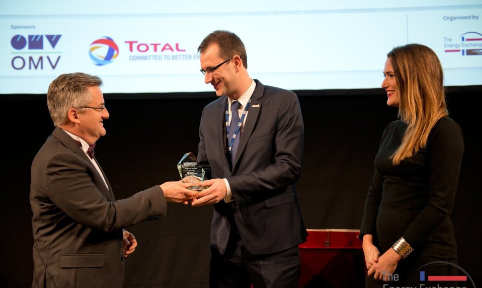  „European Gas Conference Awards 2015“ apdovanota „Klaipėdos nafta“  James Spicer.