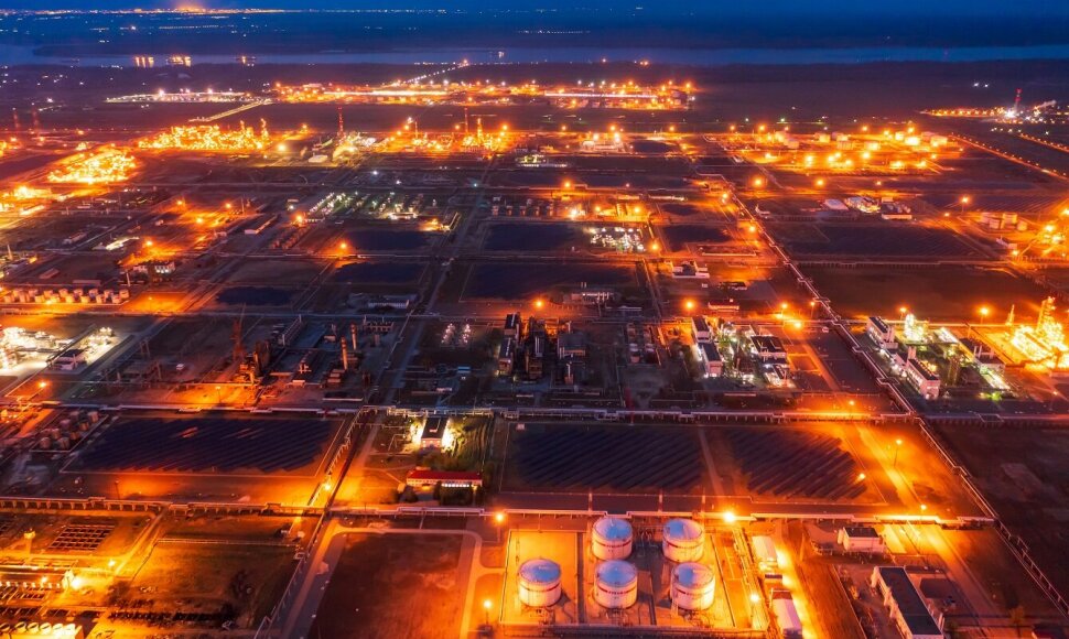 &bdquo;Lukoil&ldquo; naftos perdirbimo gamykla Rusijoje