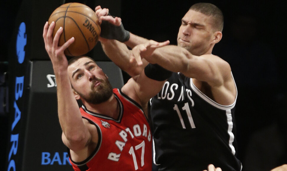 Jonas Valančiūnas ir Brookas Lopezas