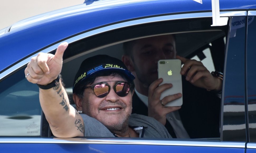 Diego Maradona atskrido į Baltarusiją.