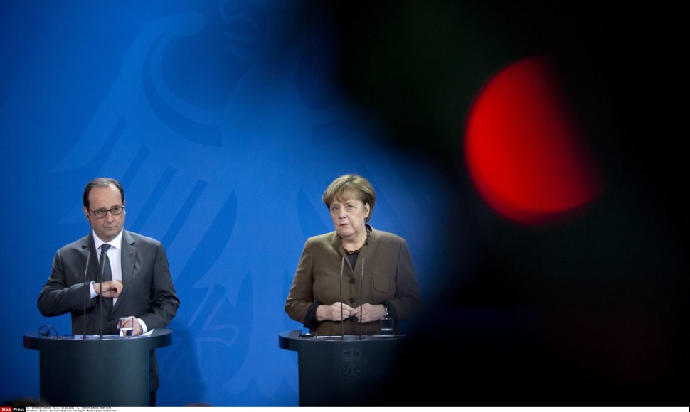 Francois Hollande'as ir Angela Merkel