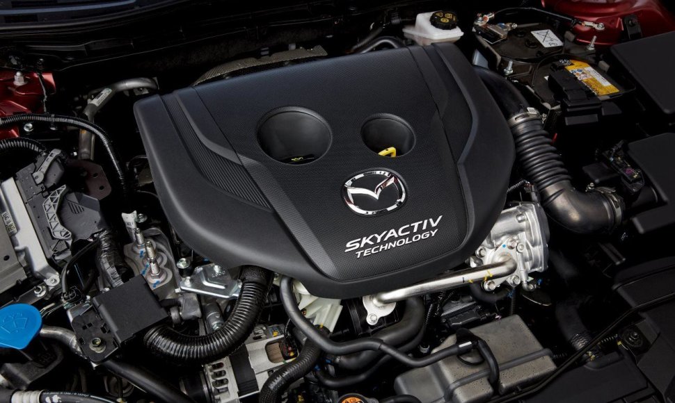 „Mazda 3“ ir SKYACTIV-D turbodyzelinis variklis