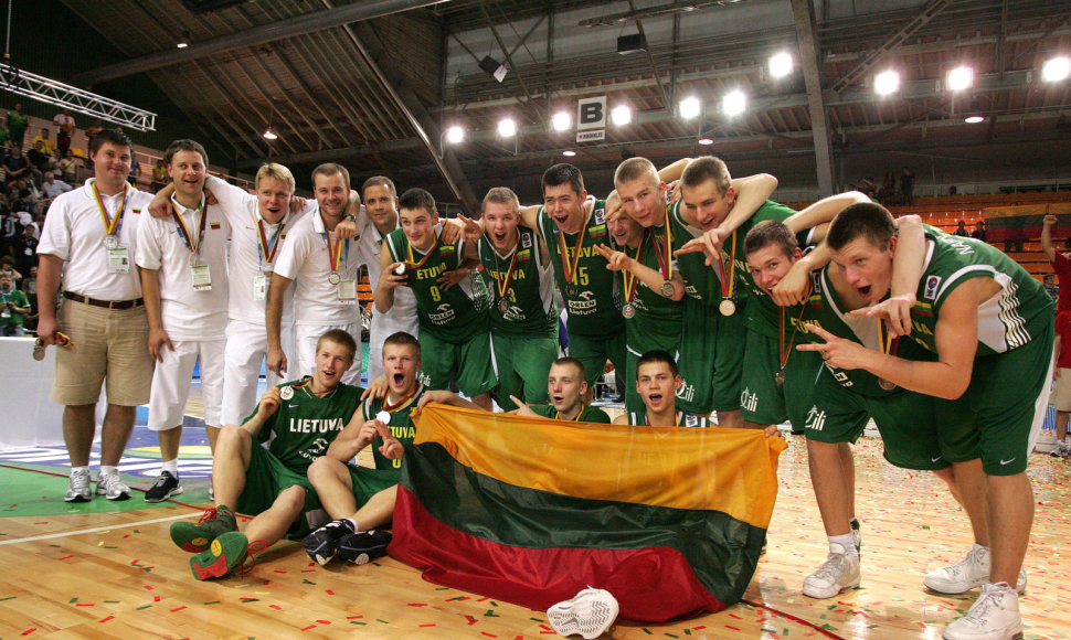 2009 m. Europos jaunučių čempionate lietuviai iškovojo antrąją vietą.