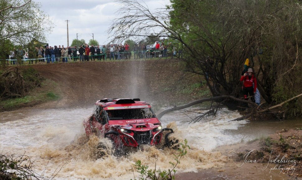 „Izoton Sport“ ekipažas pirmame Portugalijos W2RC etapo greičio ruože