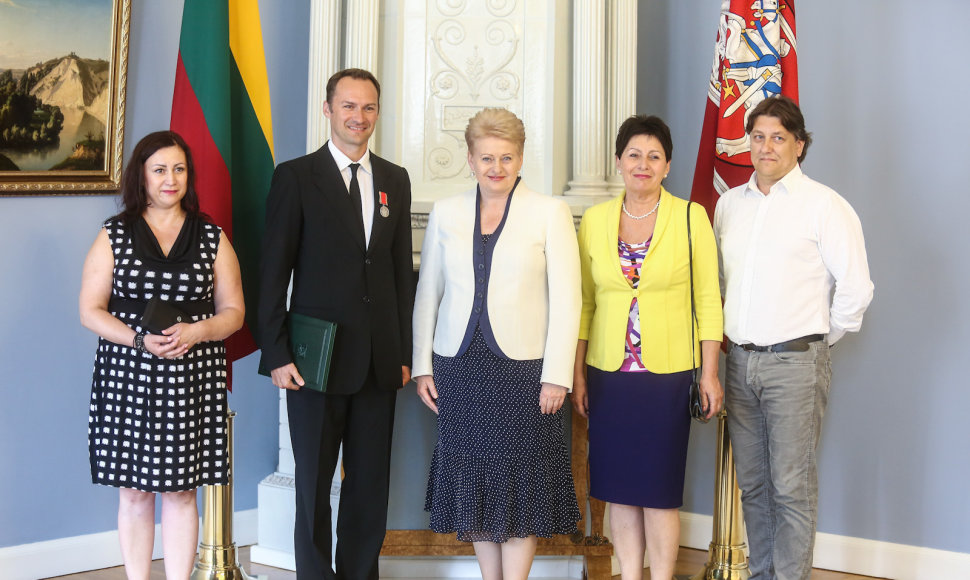 Edgaras Montvidas su artimaisiais ir prezidente Dalia Grybauskaite