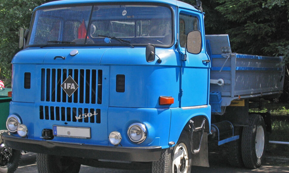 Antikvarinis sunkvežimis „IFA W50“.