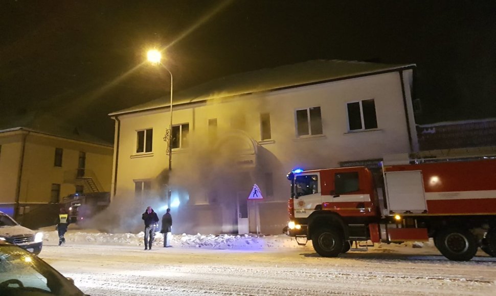 Gaisras Šiaulių banko padalinyje Kelmėje