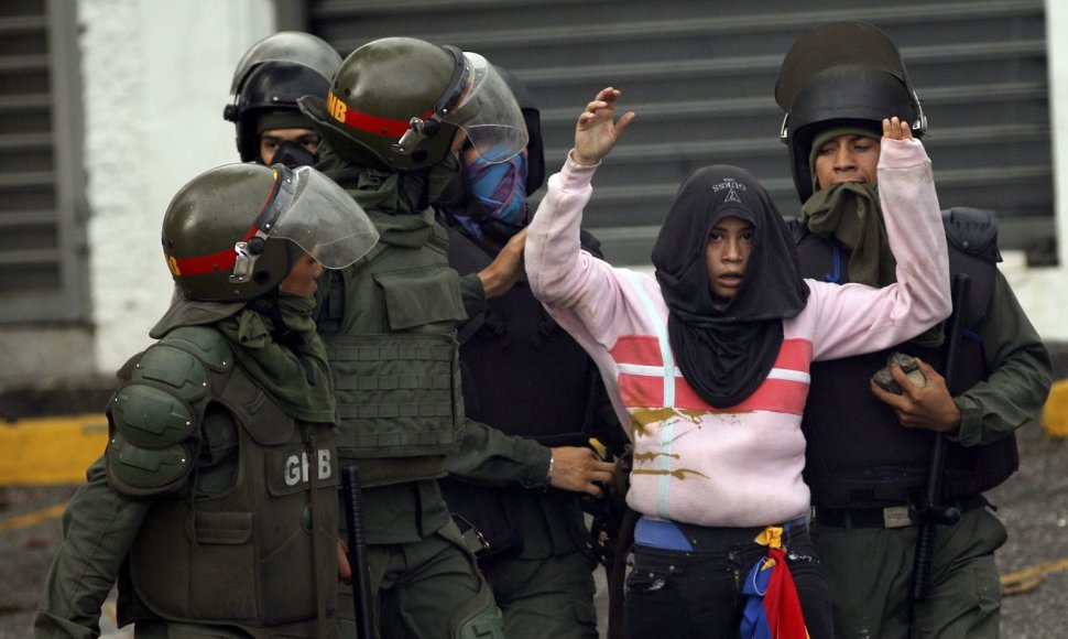 Venesueloje neslūgsta aukšta įtampa
