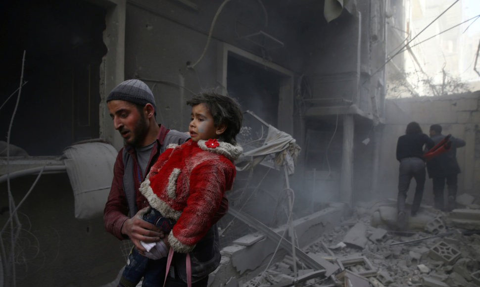 Sirijos gyventojai po oro smūgių