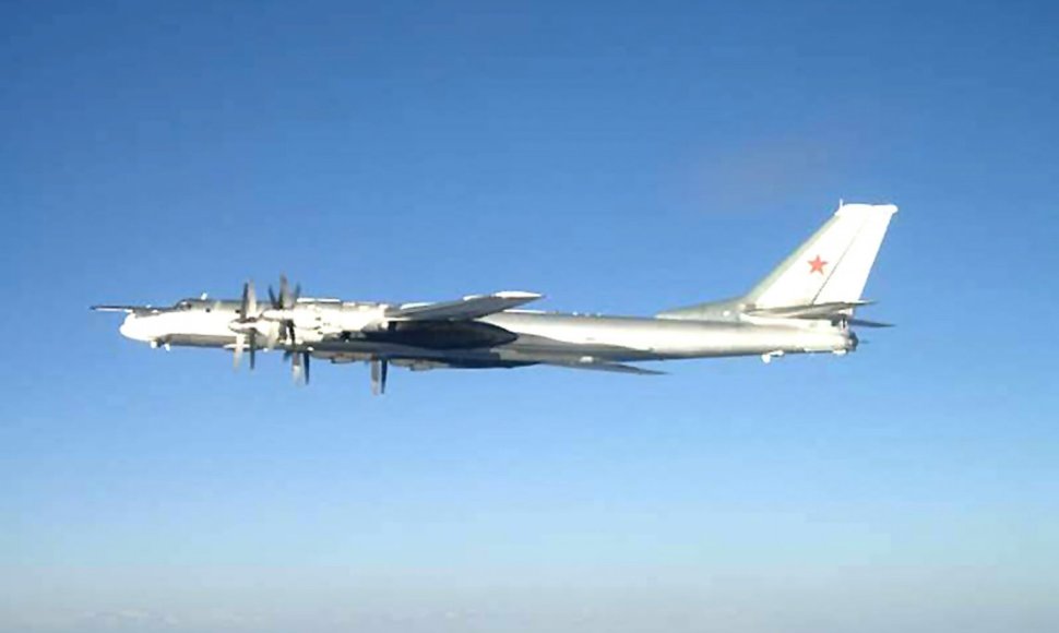 Rusijos kariuomenės bombonešis „Tupolev 95“