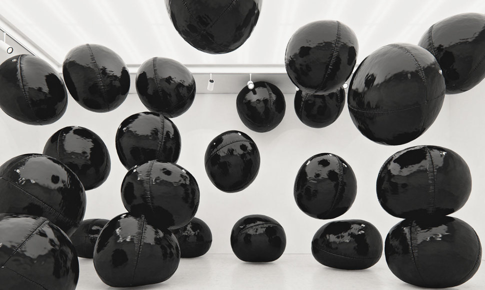 Tadao Cern - Black balloons