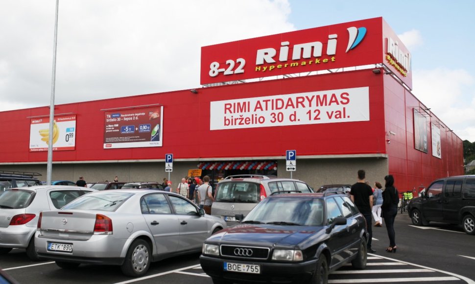 Raudondvaryje atidaryta jubiliejinė RIMI parduotuvė.