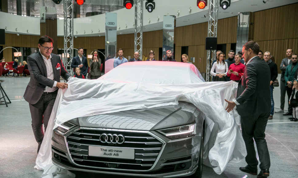 „Audi A8“ pristatymo akimirka