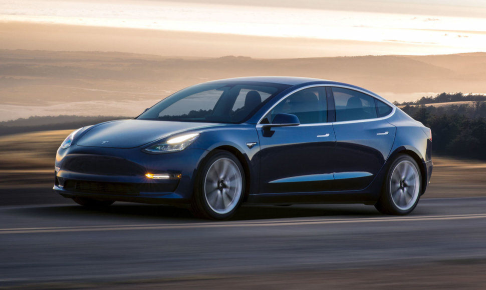 „Tesla Model 3“