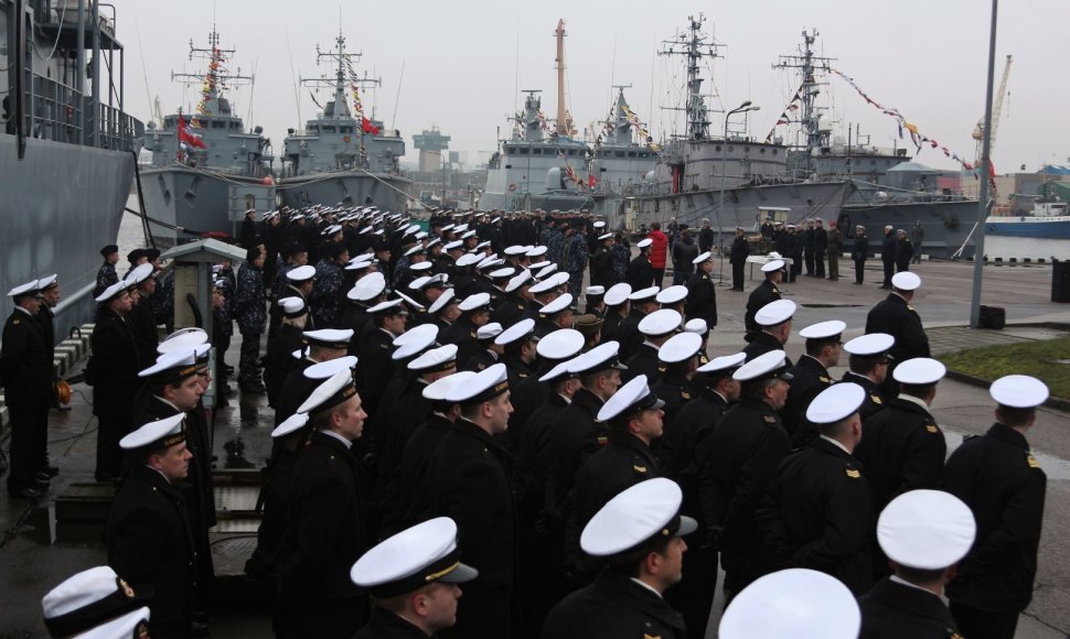 Minint Kariuomenės dieną Karo laivų flotilėje misijoje dalyvavusiems karininkams įteikti ES medaliai 