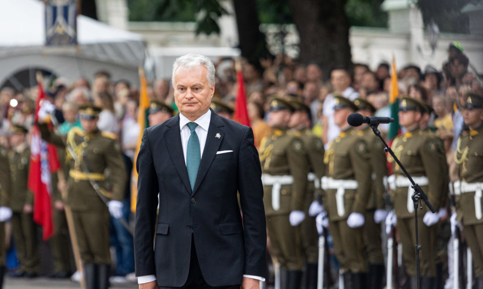 Iškilminga vėliavų pakėlimo ceremonija S. Daukanto aikštėje