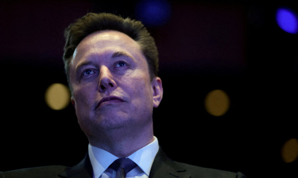 Elonas Muskas / Evelyn Hockstein / REUTERS